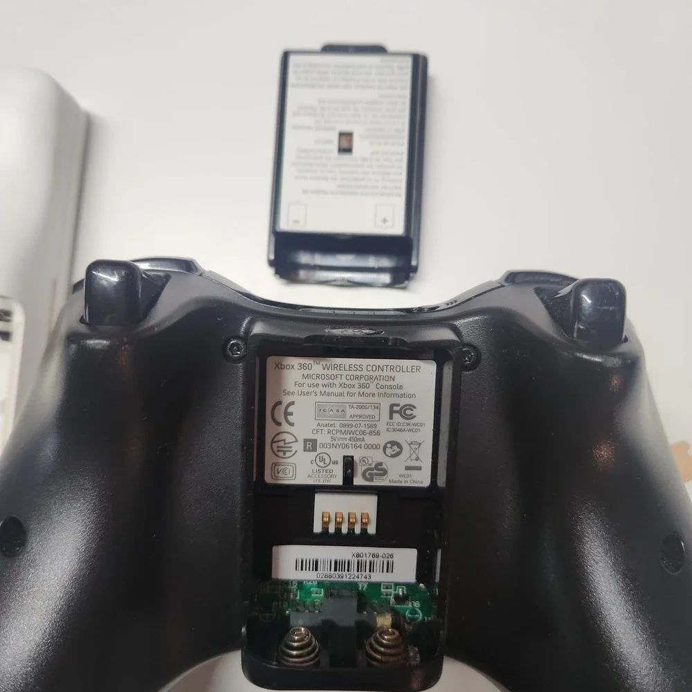 Xbox 360 Wireless Controller OEM  Wii Controller *PARTS ONLY*